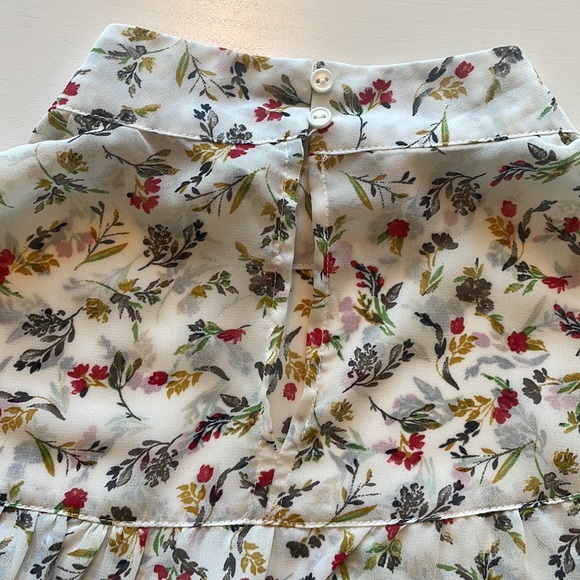 Bleuh ciel Ruffle Top - Picture 9 of 13